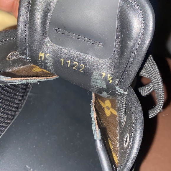 Louis Vuitton Mens Sneakers - Picture 9 of 10